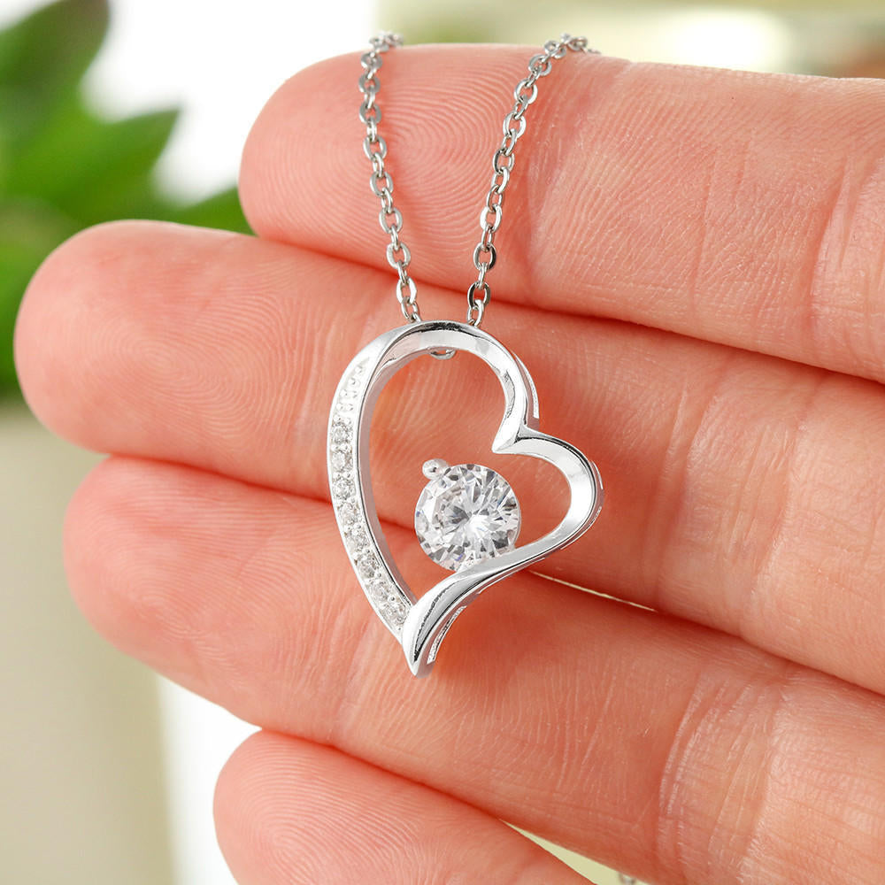 Rock Love's Heart Stopping Disney Jewelry Collection | Disney princess  jewelry, Disney jewelry, Princess jewelry